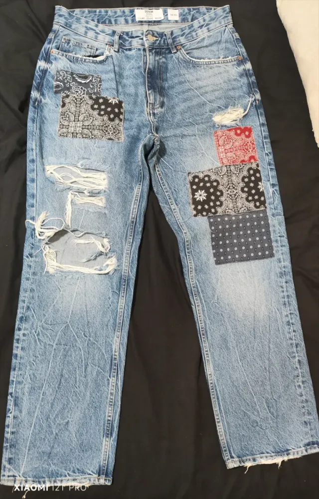Vaqueros con parches estilo bandana