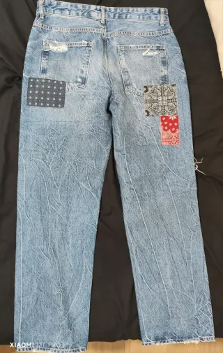 Vaqueros con parches estilo bandana