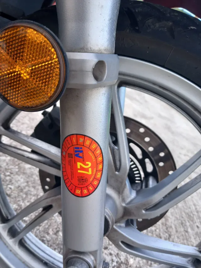 Honda SHI 300 Scooter Roja