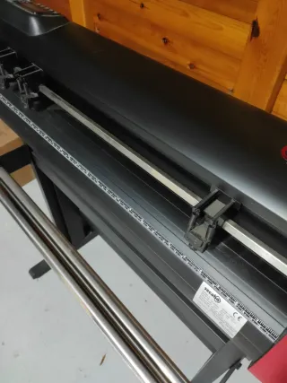 Plotter da taglio per vinile Secabo modello C40