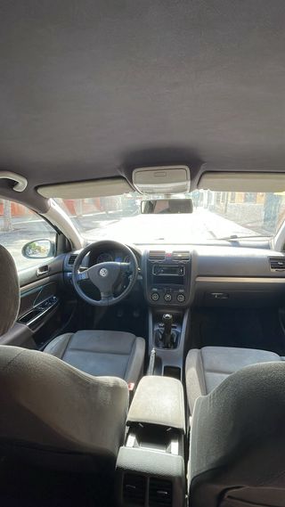 Volkswagen Golf 2004