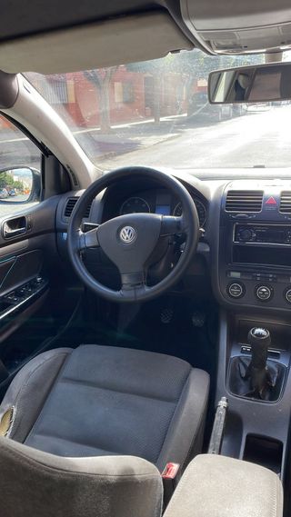 Volkswagen Golf 2004