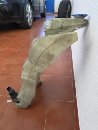 Depósito Limpiaparabrisas y Lavafaros audi a4 b7