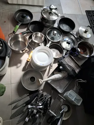 Lote Cocina: Ollas, Sartenes y Cuchillos