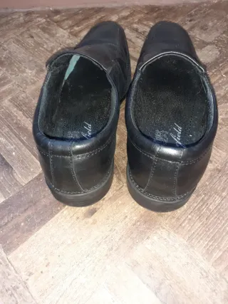 Elegantes zapatos de vestir negros,n41 buen estado