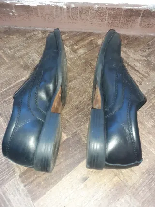Elegantes zapatos de vestir negros,n41 buen estado