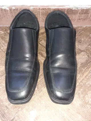 Elegantes zapatos de vestir negros,n41 buen estado