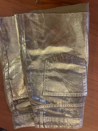 Minifalda dorada Stradivarius Talla L