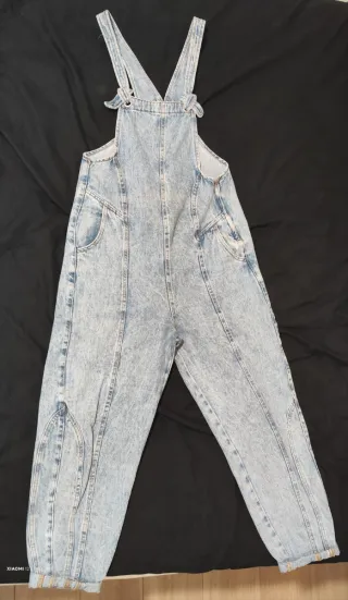 Mono vaquero desgastado