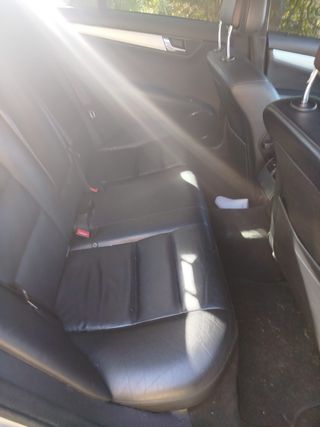 interior asientos piel negro mercedes