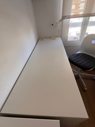 Mesa escritorio y silla despacho Blanca
