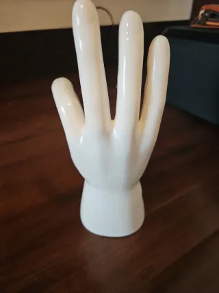 Portagioie mano ceramica bianca