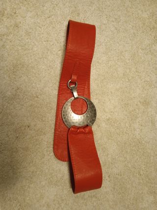 Cintura donna rossa con fibbia metallo