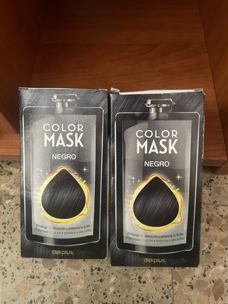 Mascarilla Color Negro Deliplus / Nueva sin abrir