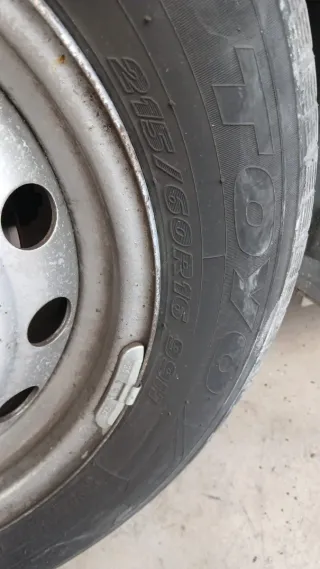 Rueda coche 215/60R16 99H