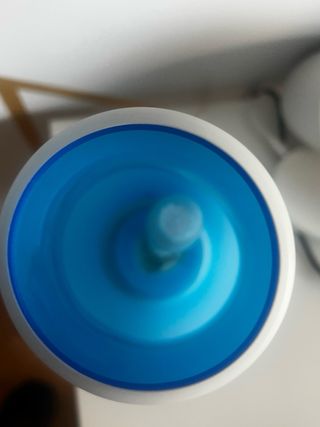 Lámpara de mesa azul y blanca