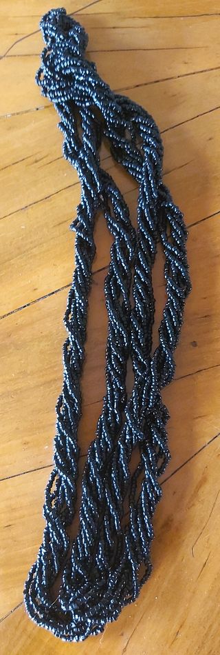 Collane vintage in pasta di corallo e vitrea