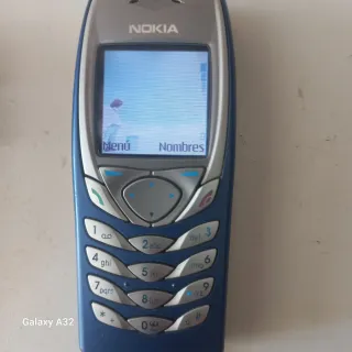 Nokia 6100 azul/plata vintage