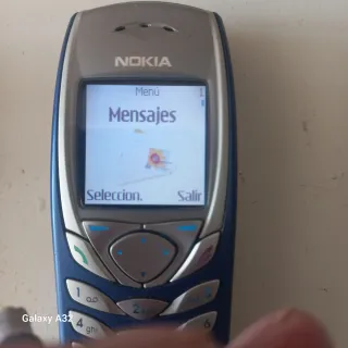 Nokia 6100 azul/plata vintage
