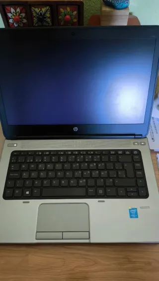 Portátil HP G1 640 + Docking y cargador