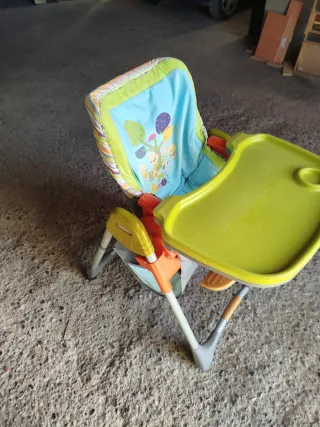 Trona Jane con funda y bandeja