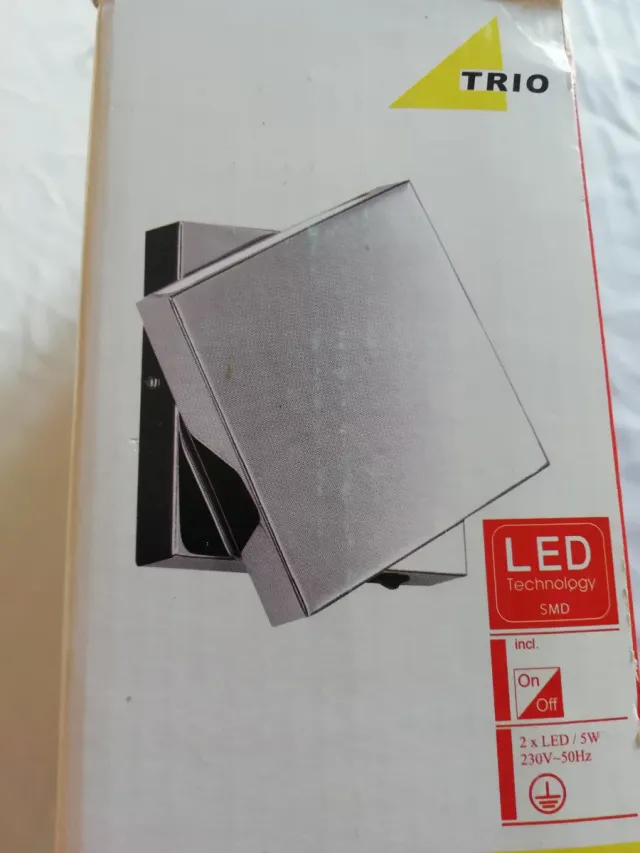Lámpara de pared LED TRIO Plata
