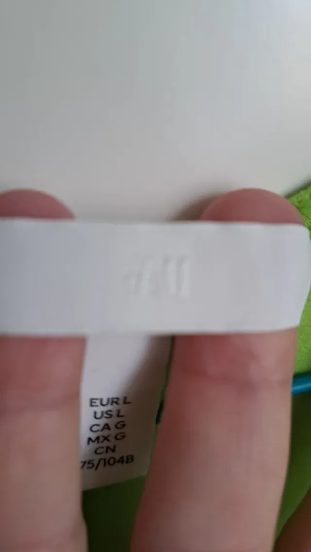 Top H&M verde escote cuadrado talla L