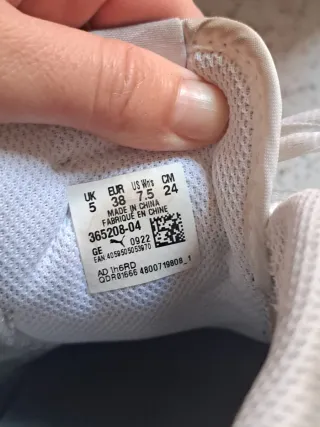 Zapatos blancos puma