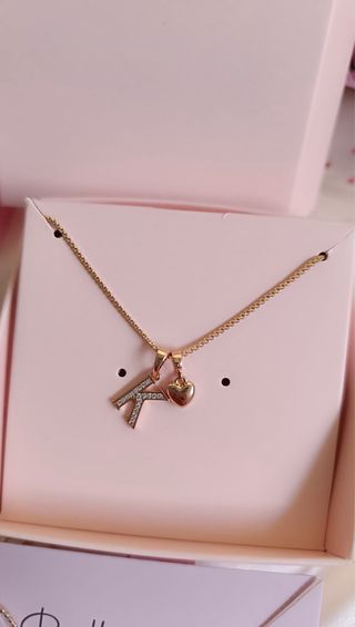 Colgante letra K y corazón oro