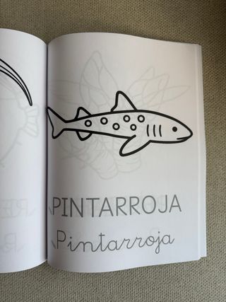 Escribe y colorea: Animales del agua