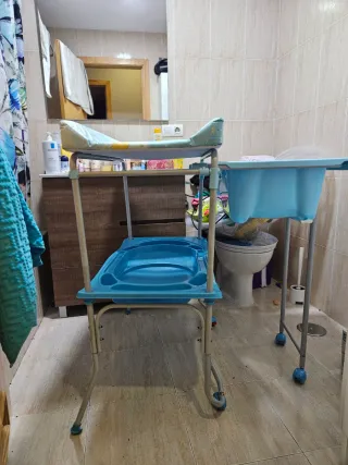 Bañera y cambiador para bebé Brevi