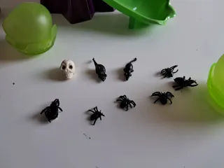 Juego Fábrica Zombie Ball Bizak