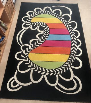 Alfombra multicolor estilo paisley