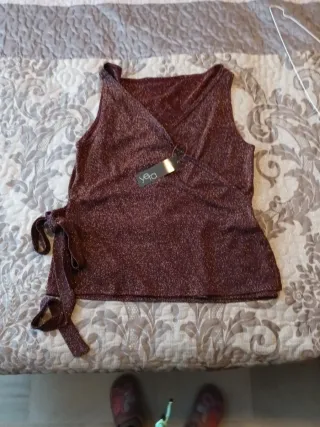 Blusa Yera fiesta dorada/burdeos. Del corte inglés