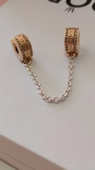 Cadena seguridad Pandora con circonitas.