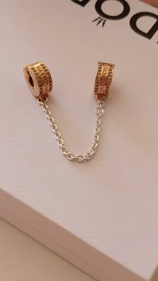 Cadena seguridad Pandora con circonitas.