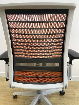 Silla de oficina Steelcase Think Naranja