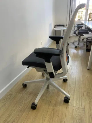 Silla de oficina Steelcase Think Naranja