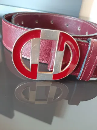 Cintura Gucci bordeaux con fibbia logo