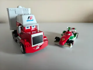 Camión Mack y Coche Francesco Bernoulli Cars