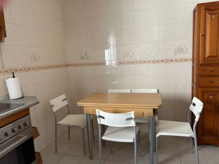 Piso 2 hab. Calle Onieva, Lucena