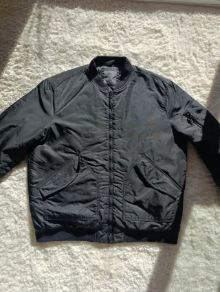 Chaqueta bomber negra Primark