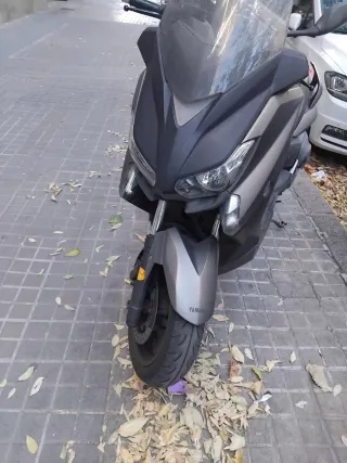 YAMAHA XMAX 400