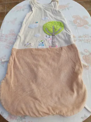 Saco bebé . Medidas en descripción