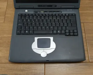 Portátil Retro Acer Aspire 1600 Pentium 4