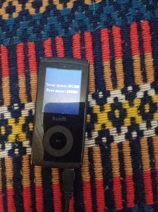 Leitor MP4 Kunft Preto