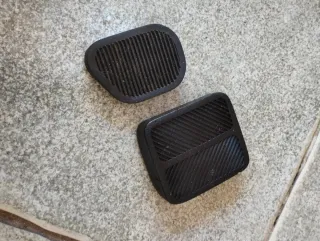 Fundas y pedales goma coche