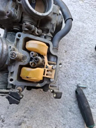 Carburadores Honda africa twin XRV 750 RD07