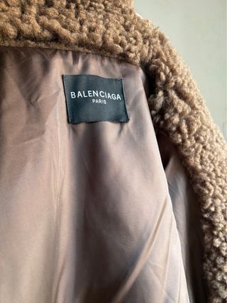 Balenciaga teddy marrón. Apta para embarazadas