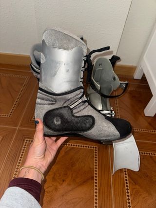 Botas de travesía Scarpa antiguas